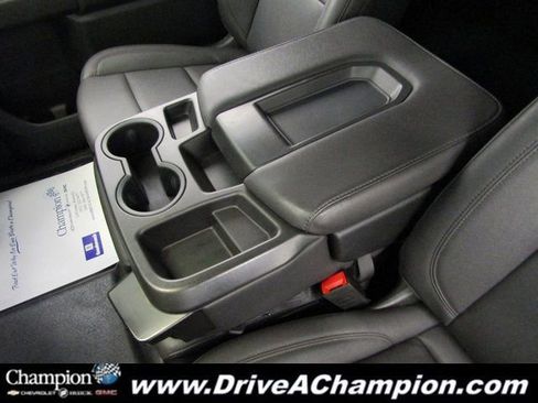 Used 2024 GMC Sierra 2500 Pro w/ Convenience Package image 34