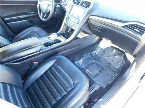 Used 2020 Ford Fusion SEL FWD image 28