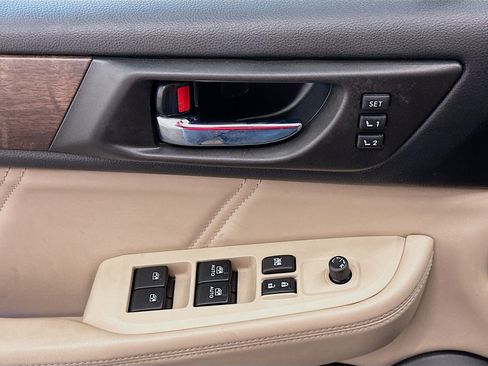 Used 2018 Subaru Outback 3.6R Limited image 15