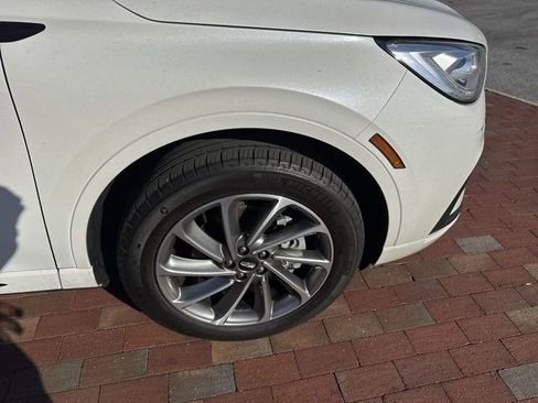 Used 2025 Lincoln Corsair Grand Touring image 17