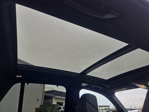 Used 2020 BMW X5 M Competition w/ Executive Package image 19