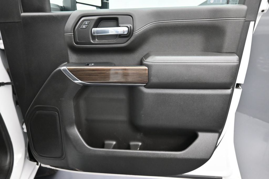 Used 2023 Chevrolet Silverado 2500 LT AWD/4WD image 17