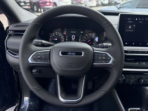 New 2026 Jeep Compass Latitude image 12