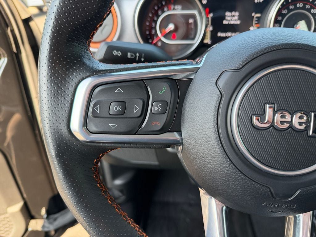 Used 2022 Jeep Gladiator Mojave w/ Cold Weather Group AWD/4WD image 15