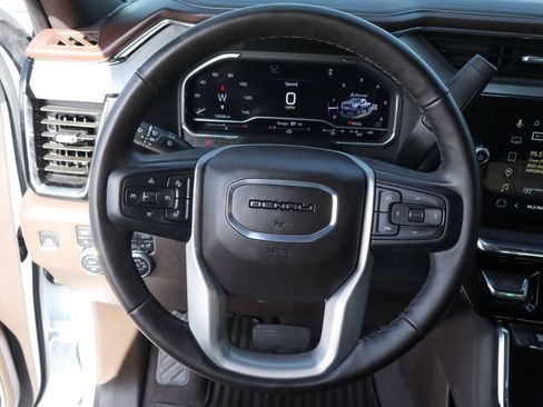Used 2025 GMC Sierra 2500 Denali w/ Denali Reserve Package AWD/4WD image 28