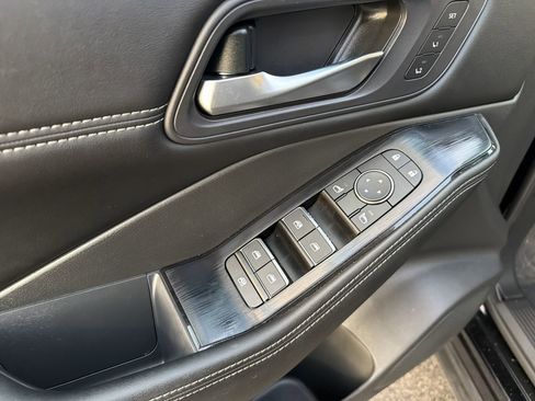 Used 2023 Nissan Rogue SL w/ SL Premium Package image 30