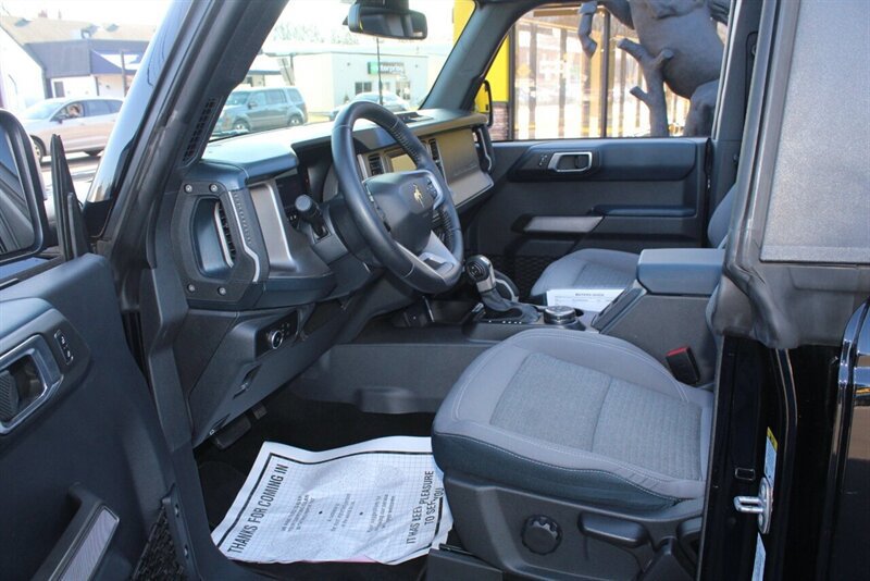 Used 2023 Ford Bronco Outer Banks AWD/4WD image 12