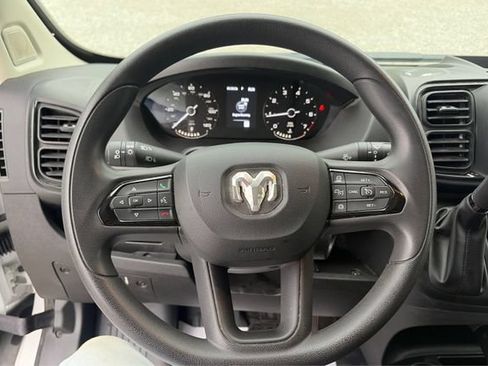 Used 2025 RAM ProMaster 2500 w/ Convenience Group FWD image 15