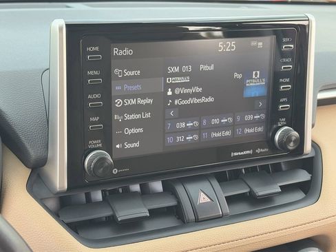 Used 2021 Toyota RAV4 XLE w/ Convenience Package AWD/4WD image 20