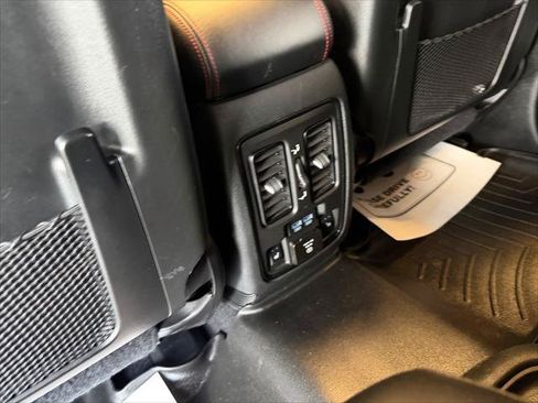 Used 2023 Dodge Durango R/T AWD/4WD image 10