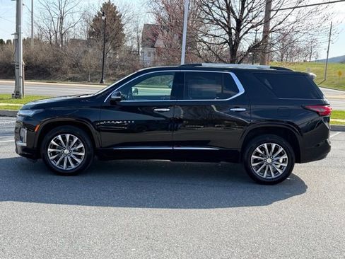 Used 2023 Chevrolet Traverse Premier image 12