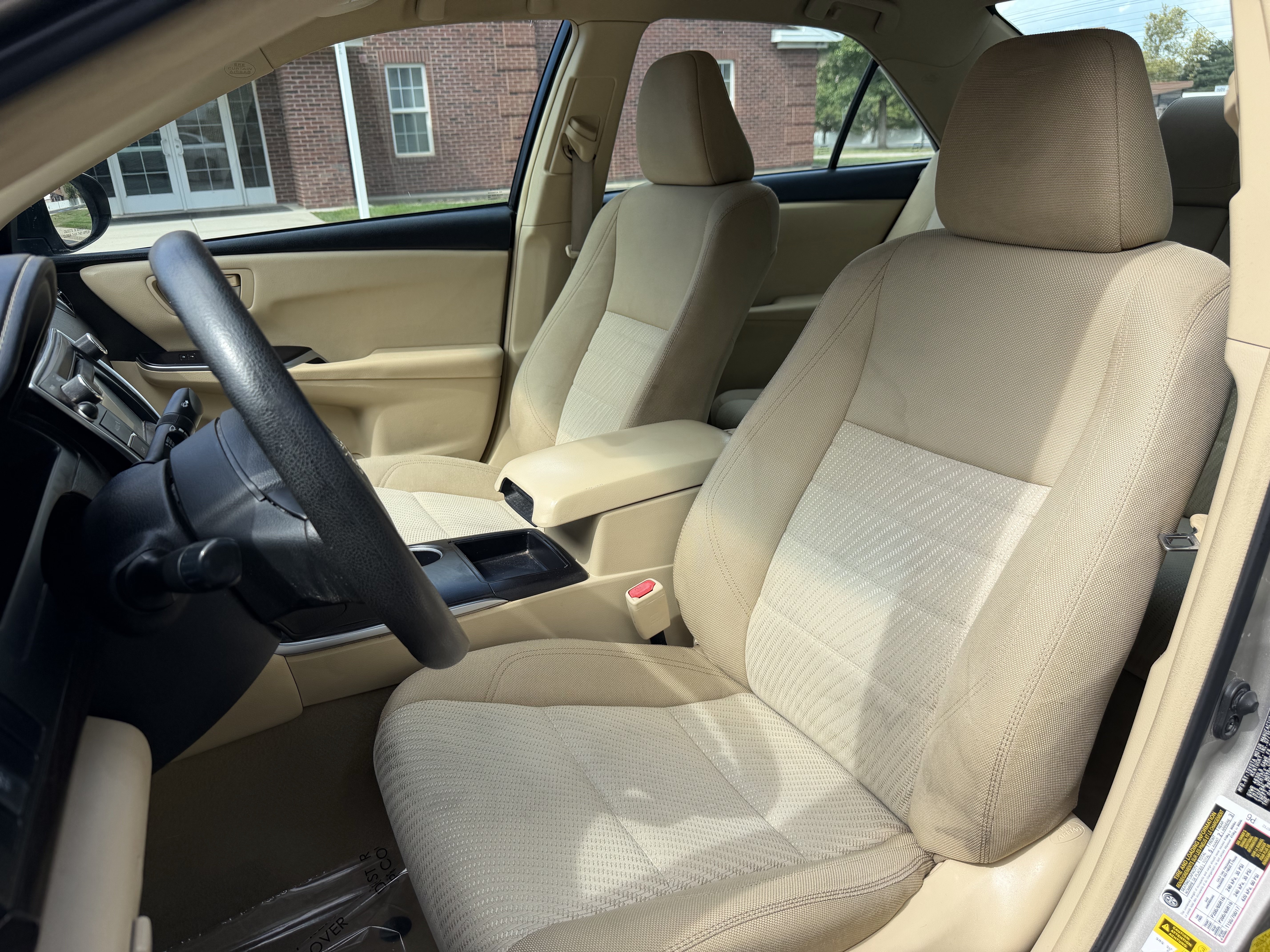 Used 2015 Toyota Camry LE FWD image 15