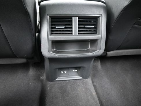 Used 2022 Volkswagen Atlas Cross Sport SEL R-Line image 37