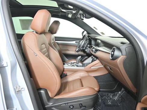 Used 2021 Alfa Romeo Stelvio Ti Sport image 13