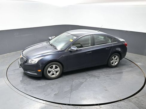 Used 2014 Chevrolet Cruze LT FWD image 17