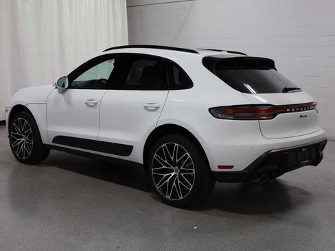 Certified 2026 Porsche Macan image 3
