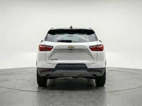 Used 2025 Chevrolet Blazer LT FWD image 7