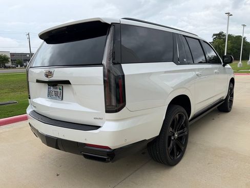 Used 2025 Cadillac Escalade ESV Sport w/ Touring Package AWD/4WD image 5