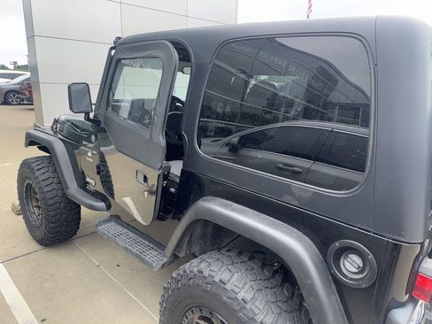 Used 2004 Jeep Wrangler 4WD image 5