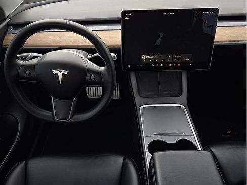 Used 2022 Tesla Model Y Performance image 11