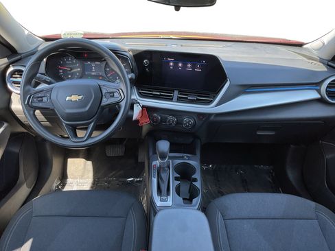 Used 2024 Chevrolet Trax LS FWD image 10