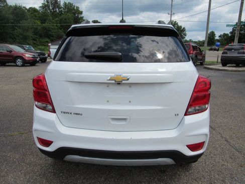 Used 2017 Chevrolet Trax LT w/ LT Convenience Package AWD/4WD image 5