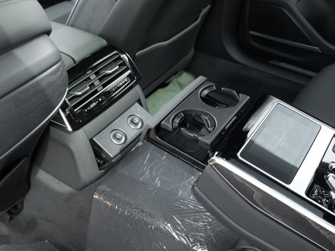 New 2027 Audi A8 L 3.0T AWD/4WD image 31