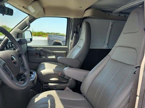 Used 2025 GMC Savana 2500 w/ Driver Convenience Package RWD image 19