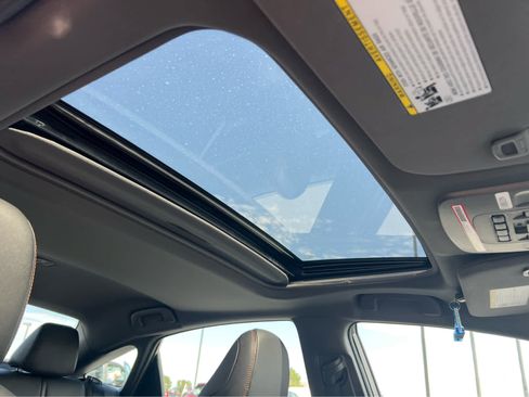 Used 2022 Toyota Avalon XSE FWD image 21