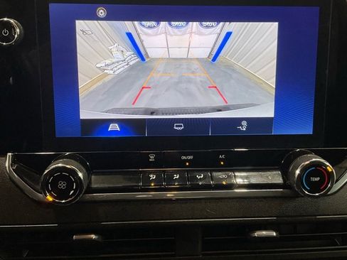 Used 2023 Chevrolet Colorado W/T image 17