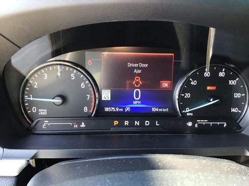 Used 2023 Ford Explorer XLT w/ Equipment Group 202A RWD image 8