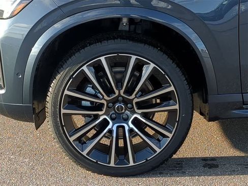 New 2026 Volvo XC90 B6 Plus w/ Protection Package Premier image 13
