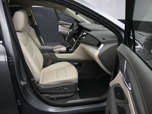 Used 2026 Cadillac XT5 Premium Luxury w/ Driver Assist Package AWD/4WD image 11