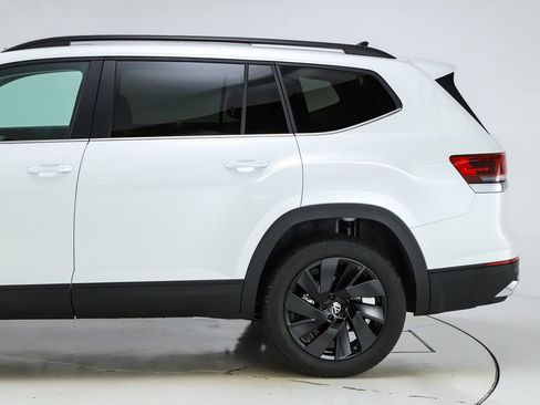 New 2026 Volkswagen Atlas SE image 43
