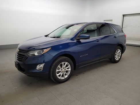 Used 2020 Chevrolet Equinox LT image 2