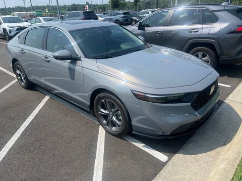 Used 2025 Honda Accord EX-L image 21