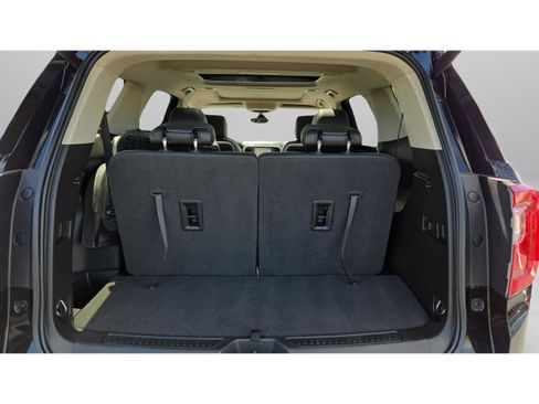 Used 2021 GMC Acadia Denali w/ Denali Technology Package image 16