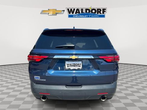Used 2023 Chevrolet Traverse LS w/ Safety Package FWD image 5