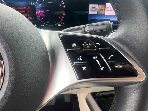 Certified 2025 Mercedes-Benz GLA 250 image 19