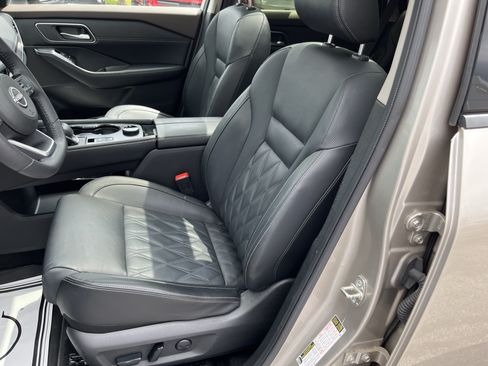 Used 2023 Nissan Rogue Platinum w/ Platinum Premium Package AWD/4WD image 16