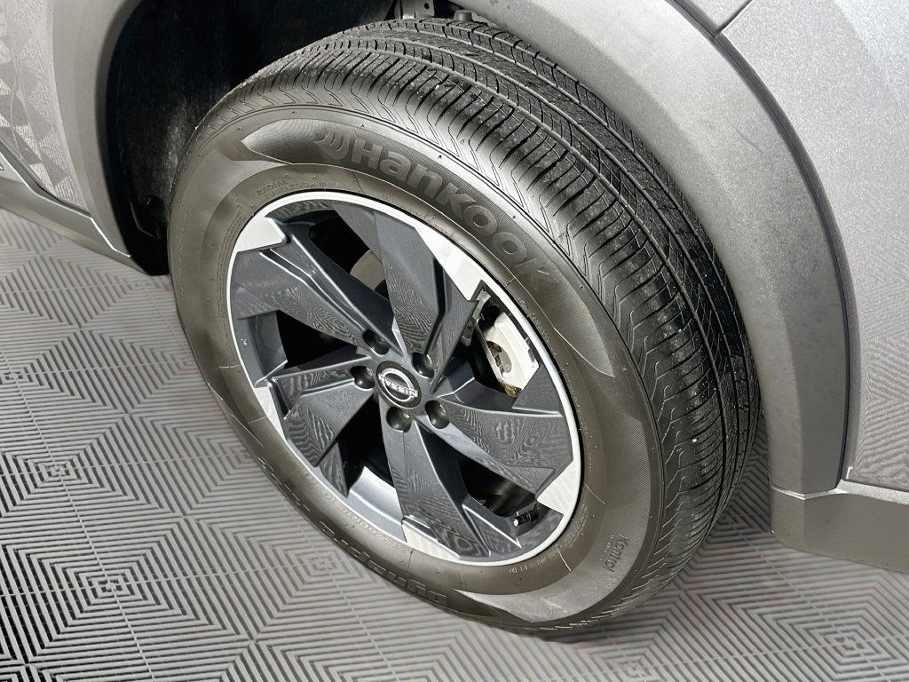 Certified 2026 Nissan Rogue SV AWD/4WD image 37