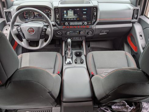Used 2025 Nissan Frontier PRO-4X w/ Pro Convenience Package AWD/4WD image 22