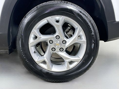 Used 2024 Chevrolet Trax LS w/ LS Convenience Package image 30