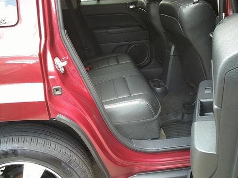 Used 2017 Jeep Patriot High Altitude AWD/4WD image 19