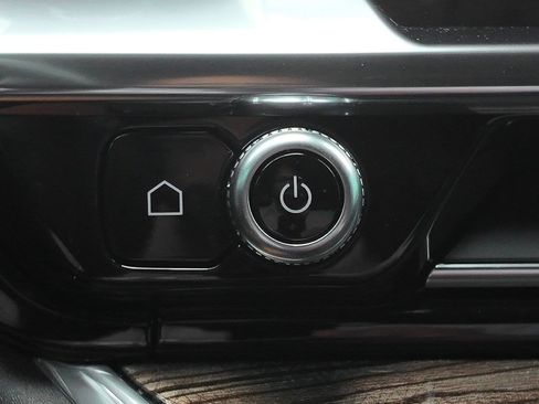 Used 2024 GMC Sierra 1500 Elevation image 17