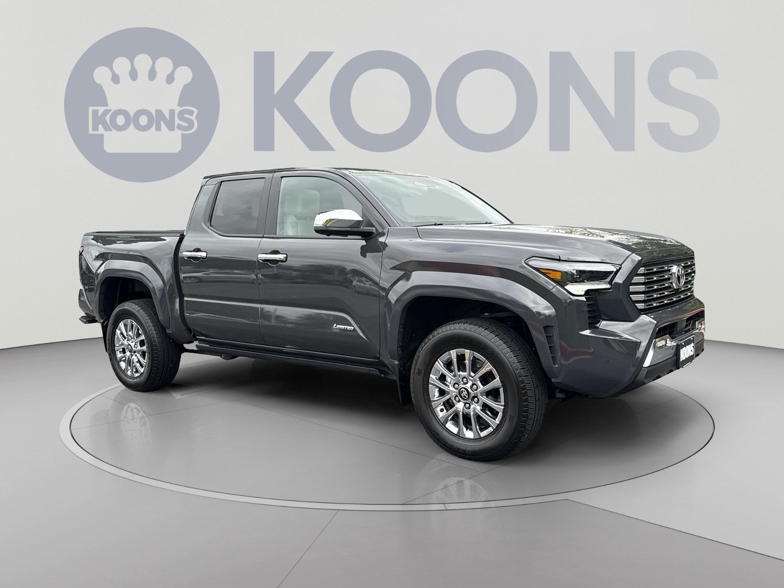 Used 2024 Toyota Tacoma Limited w/ Limited Package (LT) AWD/4WD image 10