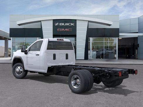 New 2026 GMC Sierra 3500 Pro w/ Convenience Package image 6