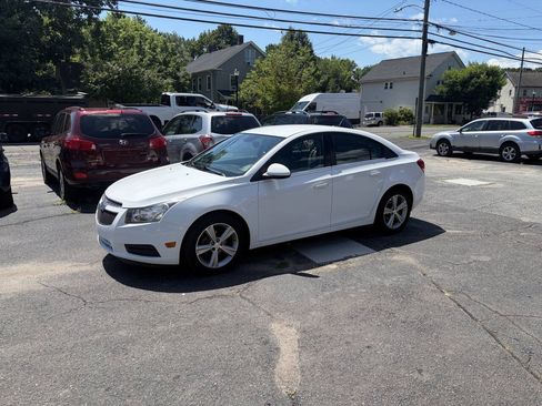 Used 2014 Chevrolet Cruze LT FWD image 3