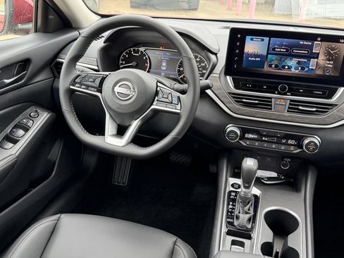 New 2026 Nissan Altima 2.5 SV FWD image 8