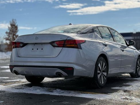 Used 2020 Nissan Altima 2.5 SL FWD image 7